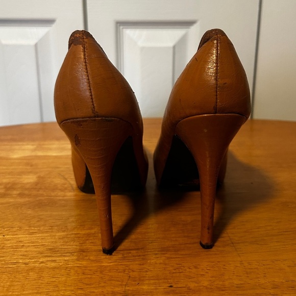 Cognac Brown Platform Pumps - Size 8/8.5 - Picture 3 of 6